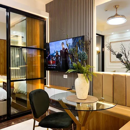 Brand New Casa Airabella With Netflix & Makati City Skyline